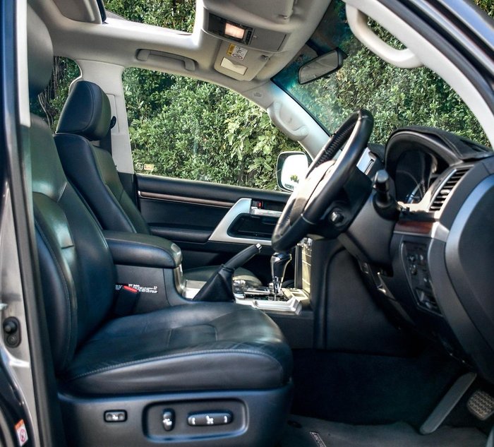 2017 Toyota Landcruiser VX