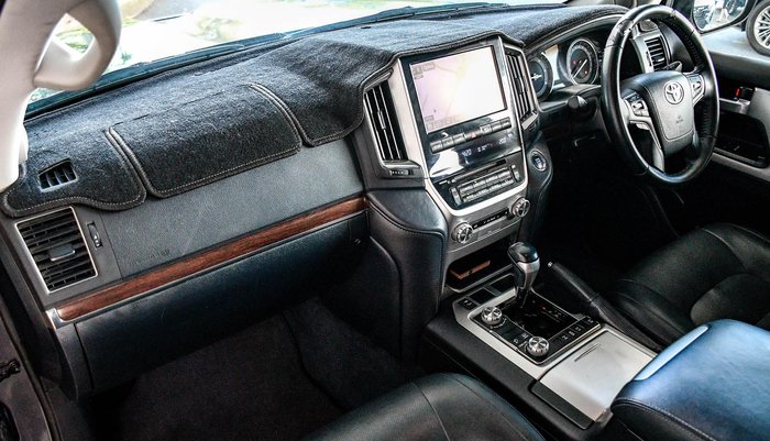 2017 Toyota Landcruiser VX