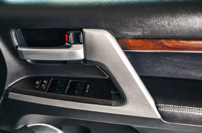 2017 Toyota Landcruiser VX