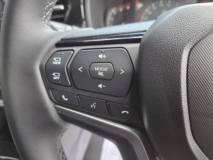 2025 Isuzu MU-X X-TERRAIN