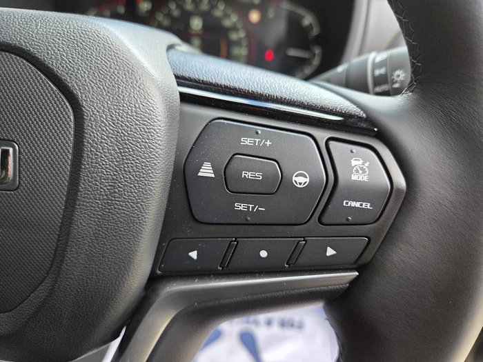 2025 Isuzu MU-X X-TERRAIN