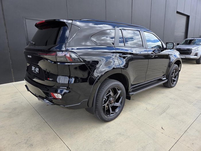 2025 Isuzu MU-X X-TERRAIN