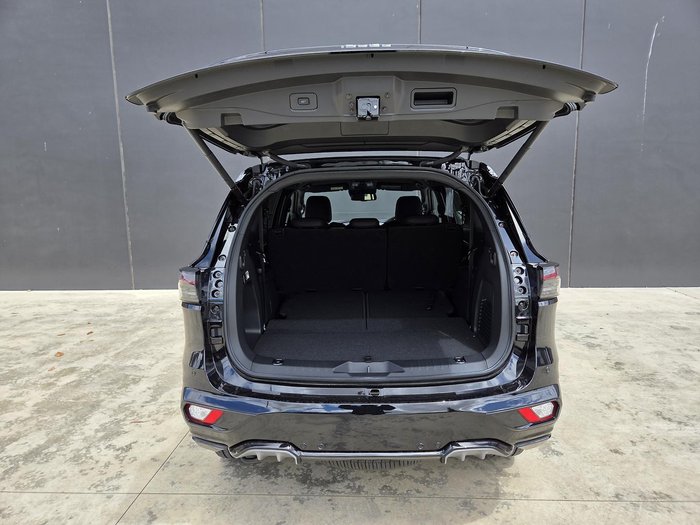 2025 Isuzu MU-X X-TERRAIN