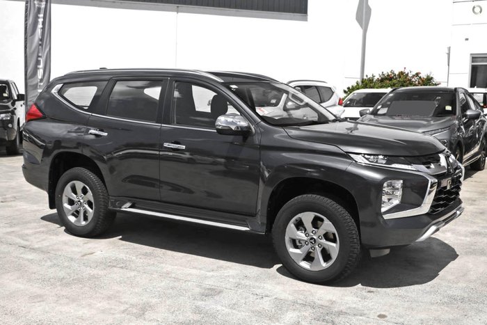 2025 Mitsubishi Pajero Sport GLX