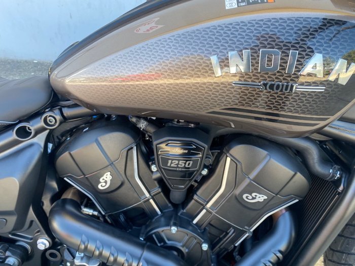 2025 Indian SCOUT BOBBER LIMITED Bronze