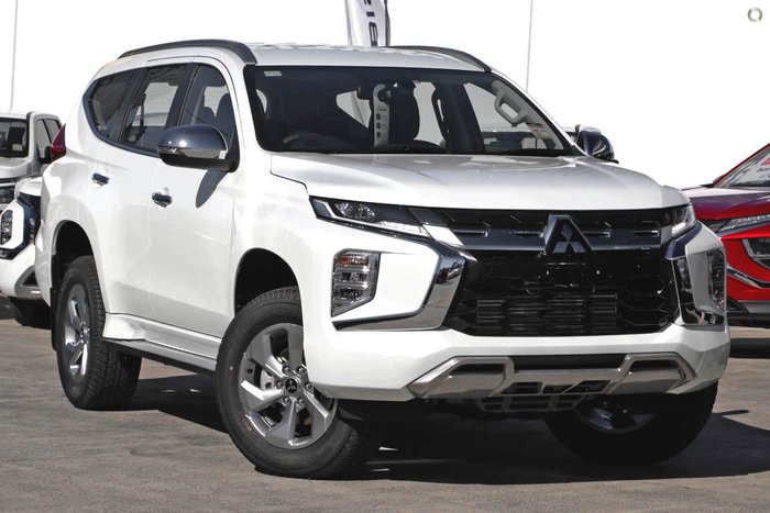 2025 Mitsubishi Pajero Sport GLX