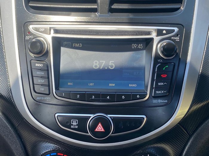 2014 Hyundai Accent Active