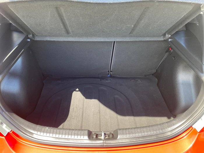 2014 Hyundai Accent Active