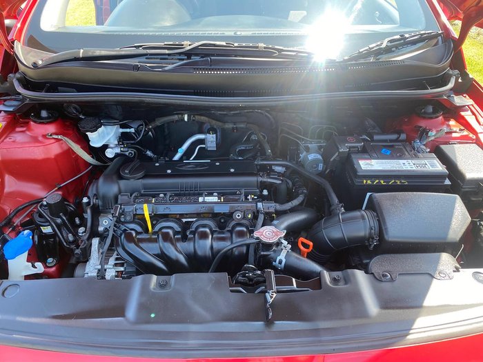 2014 Hyundai Accent Active