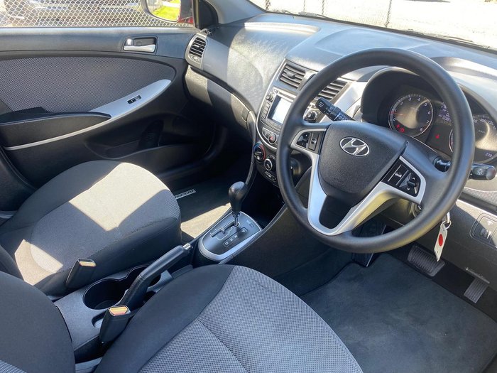 2014 Hyundai Accent Active