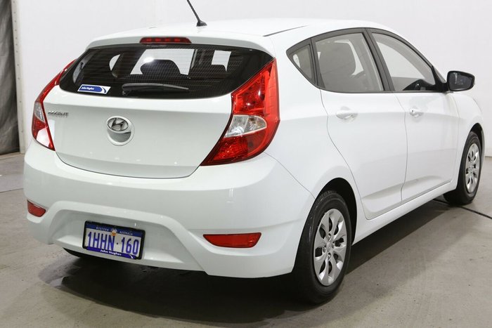 2016 Hyundai Accent Active