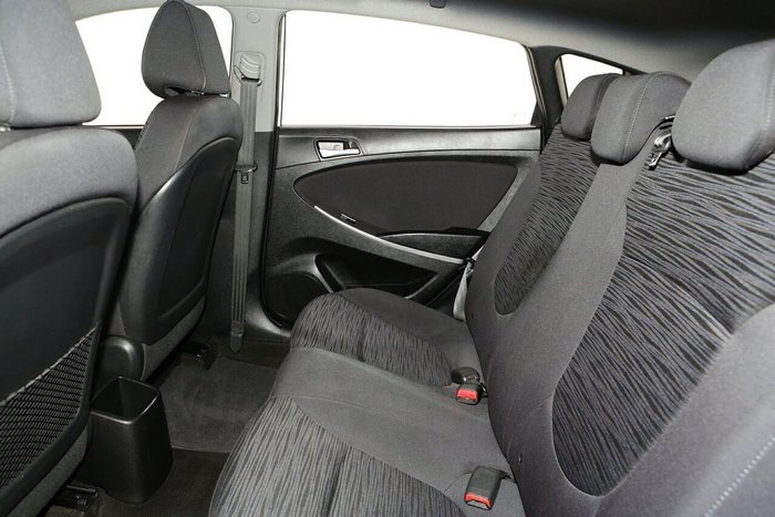 2016 Hyundai Accent Active