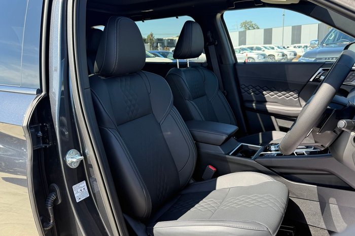 2025 Mitsubishi Outlander PHEV GSR