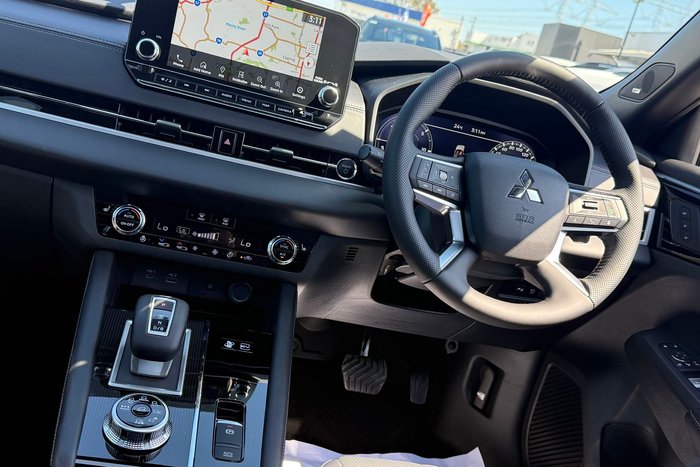 2025 Mitsubishi Outlander PHEV GSR