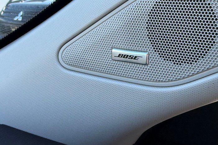 2025 Mitsubishi Outlander PHEV Exceed