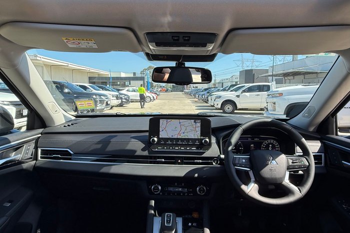 2025 Mitsubishi Outlander PHEV Exceed