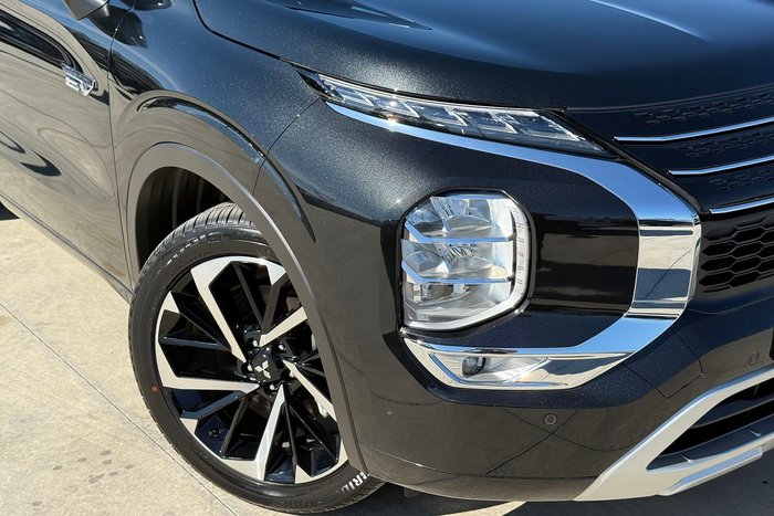 2025 Mitsubishi Outlander PHEV Exceed