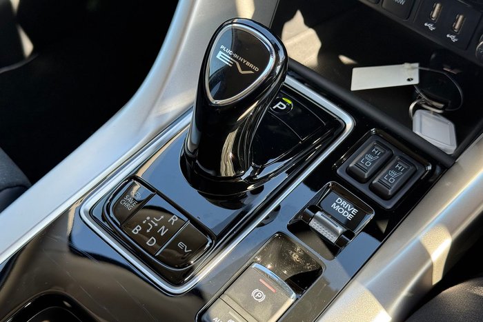 2025 Mitsubishi Eclipse Cross PHEV Aspire