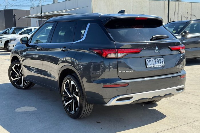 2025 Mitsubishi Outlander PHEV Exceed