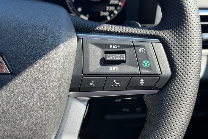 2025 Mitsubishi Outlander PHEV Exceed