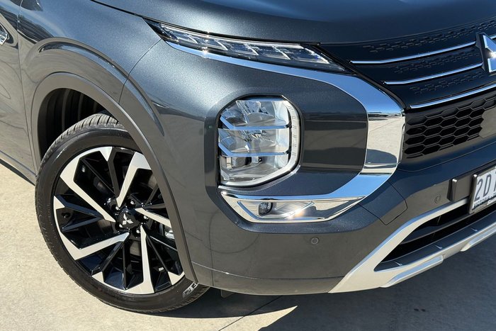 2025 Mitsubishi Outlander PHEV Exceed