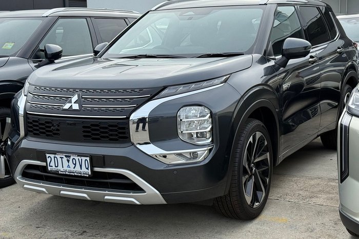 2025 Mitsubishi Outlander PHEV Exceed Tourer