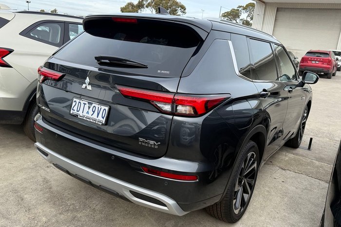 2025 Mitsubishi Outlander PHEV Exceed Tourer