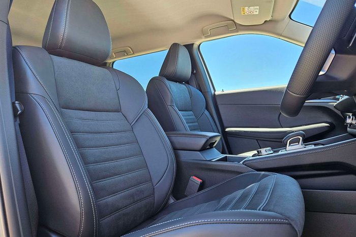 2025 Mitsubishi Outlander PHEV Aspire