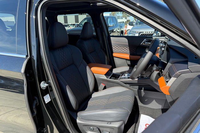 2025 Mitsubishi Outlander PHEV Exceed Tourer