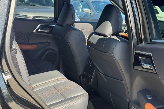 2025 Mitsubishi Outlander PHEV Exceed Tourer