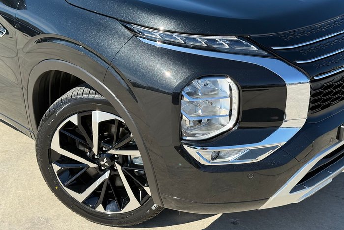 2025 Mitsubishi Outlander PHEV Exceed Tourer