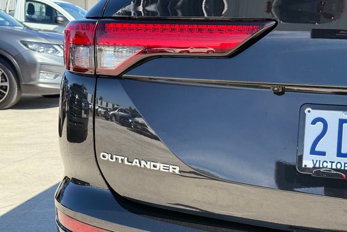 2025 Mitsubishi Outlander PHEV Exceed Tourer