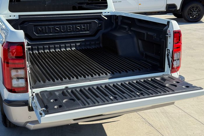 2025 Mitsubishi Triton GLS