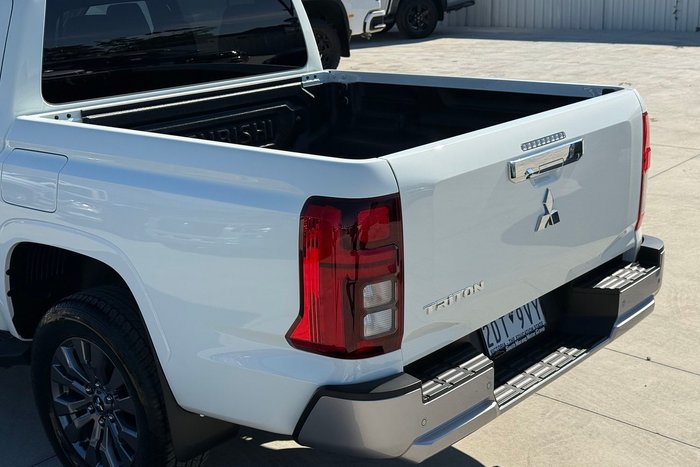 2025 Mitsubishi Triton GLS