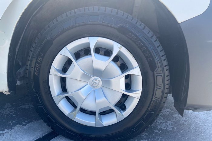 2019 Toyota Hiace Commuter