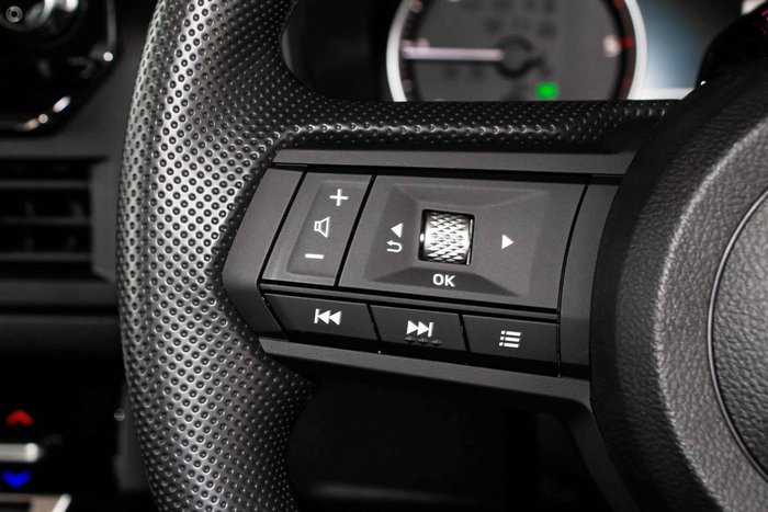 2025 Mitsubishi Triton GLX