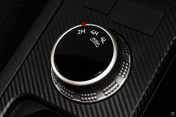 2025 Mitsubishi Triton GLX