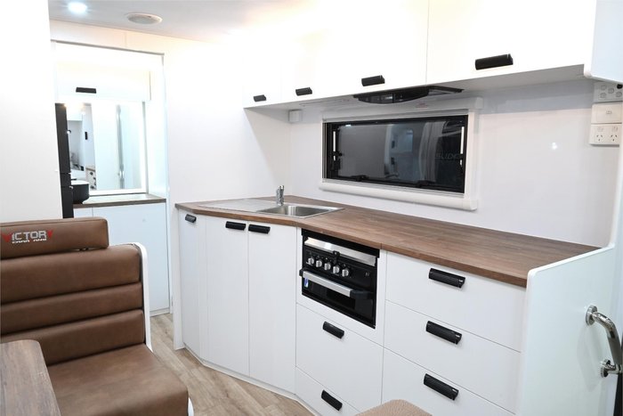 2025 VICTORY CARAVANS Touring 19'6