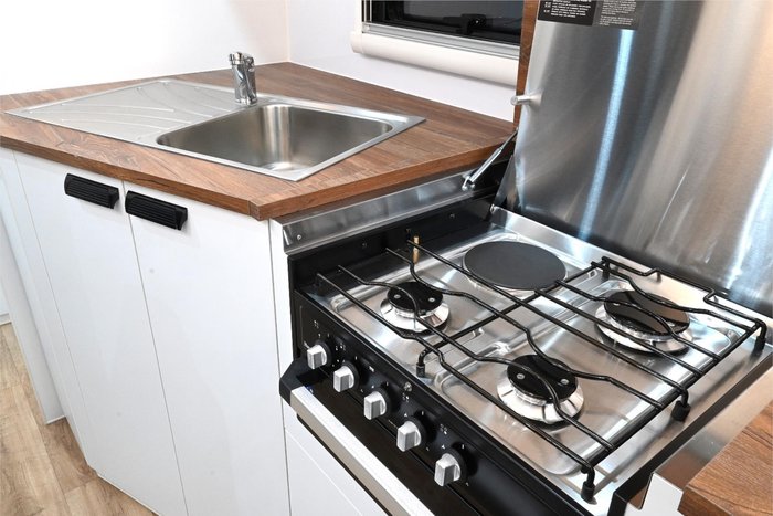 2025 VICTORY CARAVANS Touring 19'6