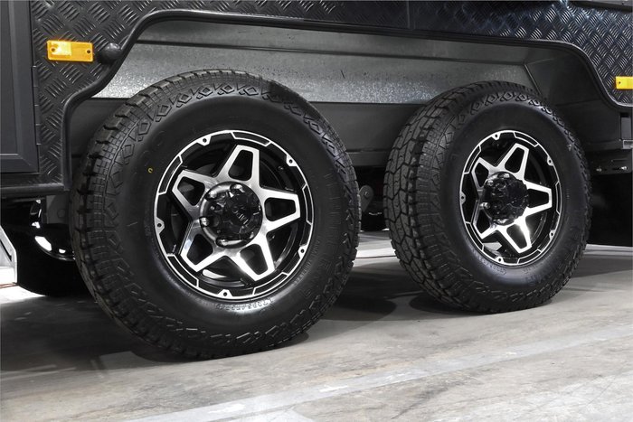 2025 VICTORY CARAVANS Touring 19'6