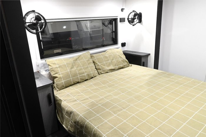 2025 VICTORY CARAVANS Slider 23'