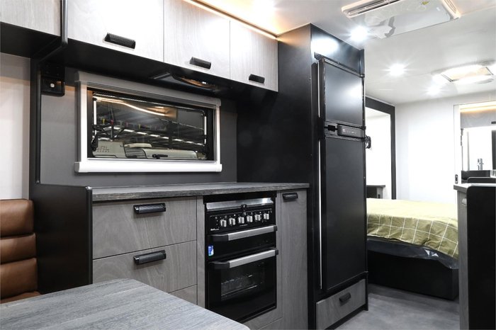 2025 VICTORY CARAVANS Slider 23'