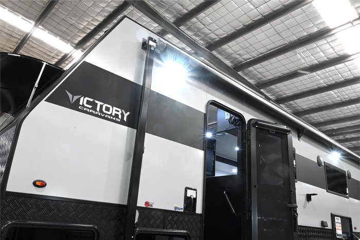 2025 VICTORY CARAVANS Slider 23'