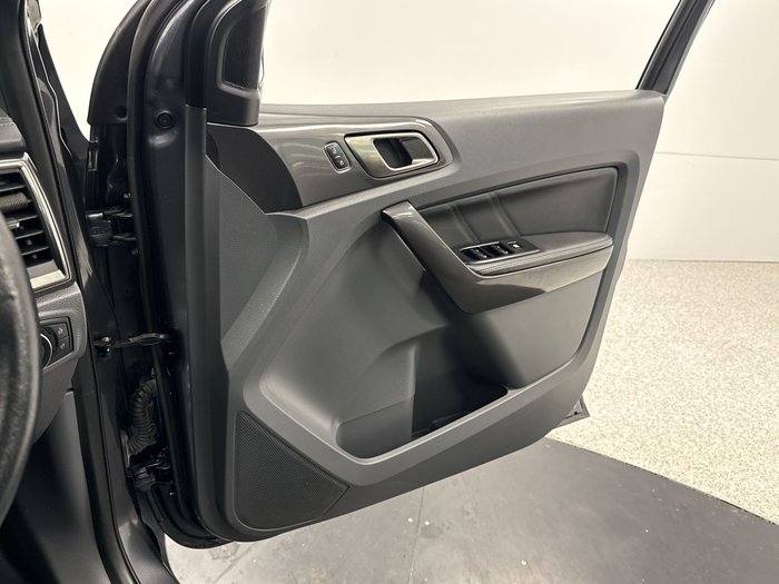 2018 Ford Everest Titanium