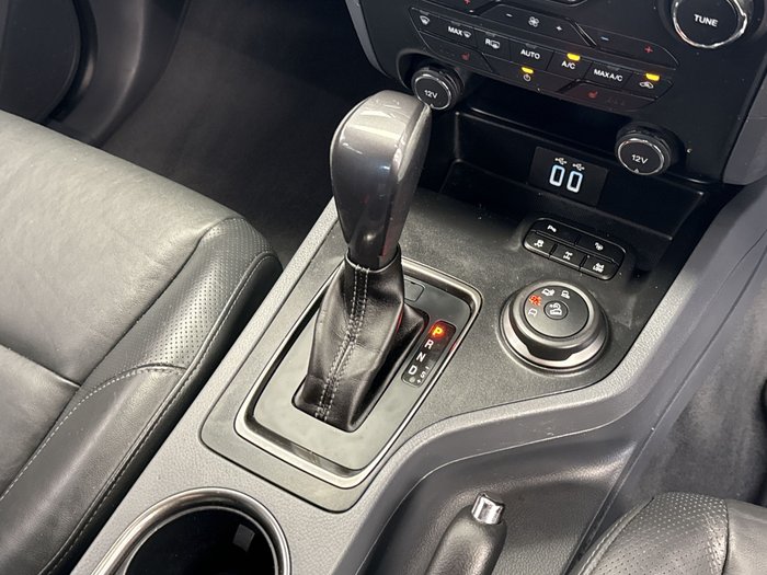 2018 Ford Everest Titanium