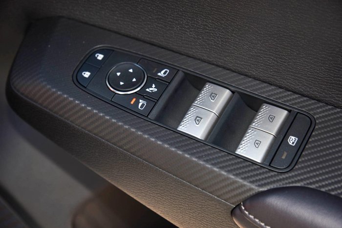 2025 Mitsubishi Outlander LS