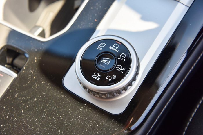 2025 Mitsubishi Outlander LS