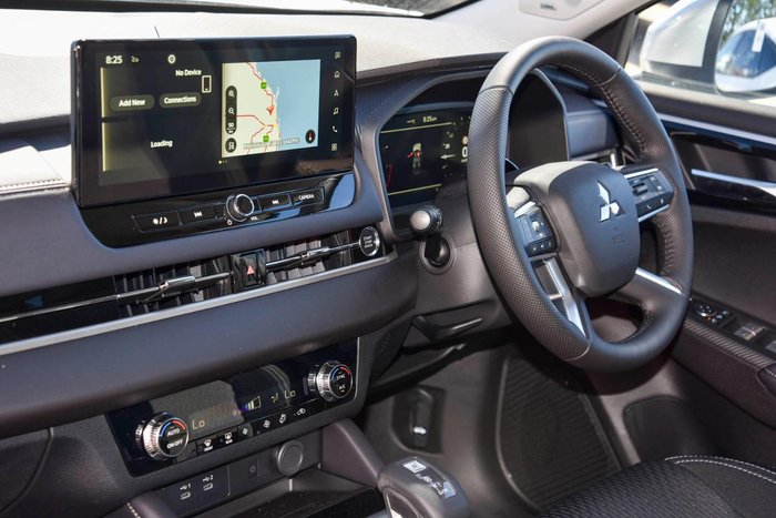 2025 Mitsubishi Outlander LS