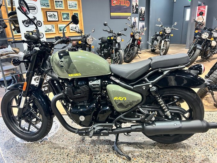 2025 Royal Enfield SHOTGUN 650 GREEN