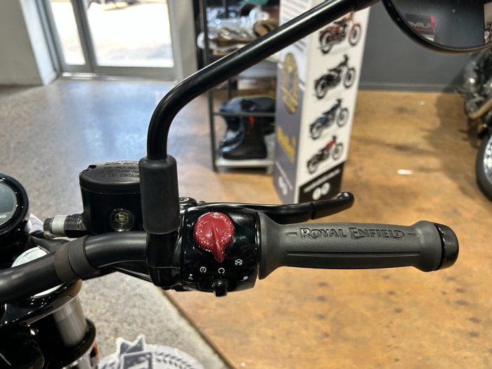 2025 Royal Enfield SHOTGUN 650 GREEN